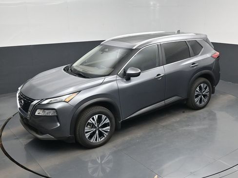 Used 2023 Nissan Rogue SV w/ SV Premium B Package image 33