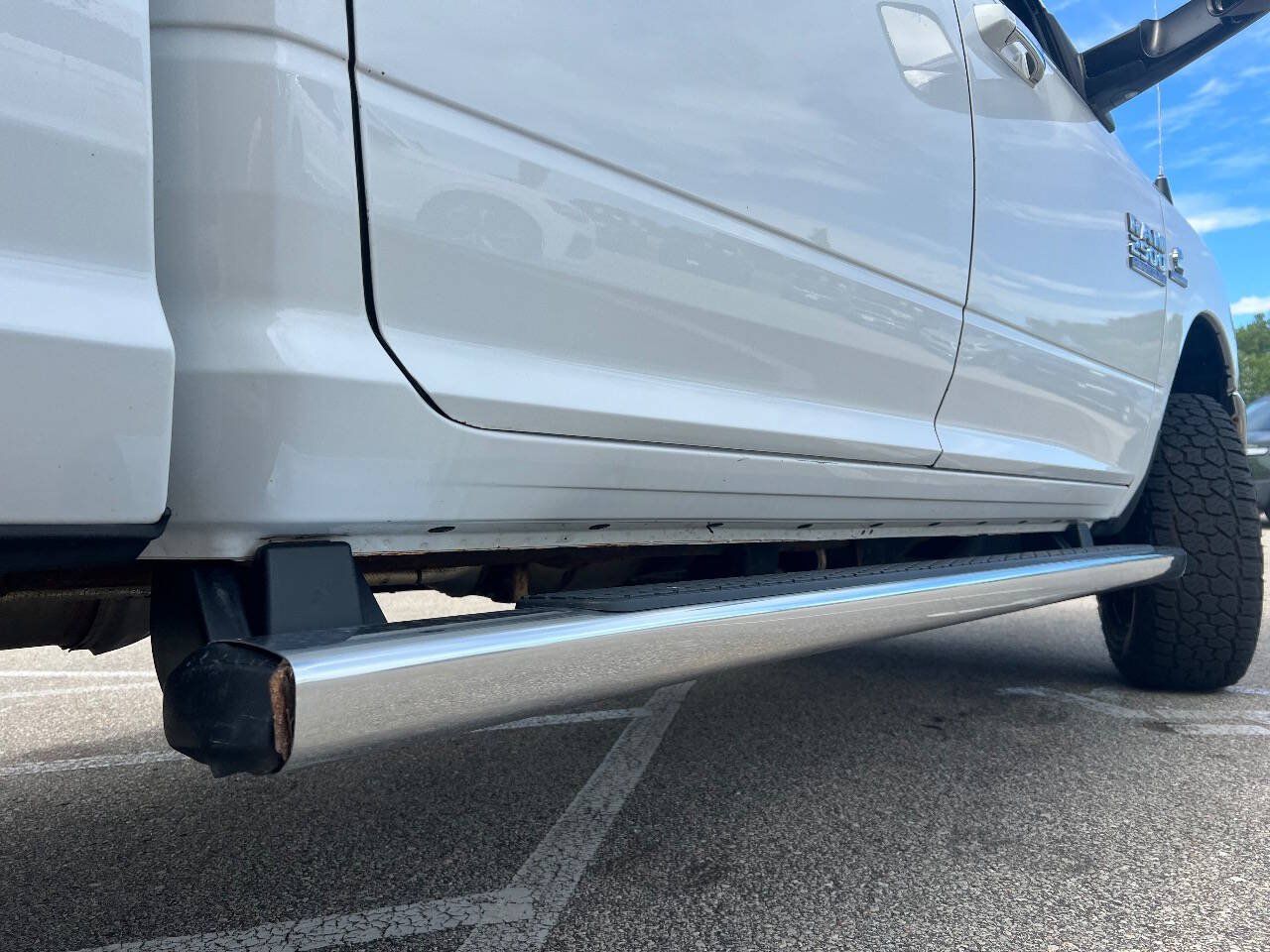 Used 2018 RAM 2500 SLT AWD/4WD image 24