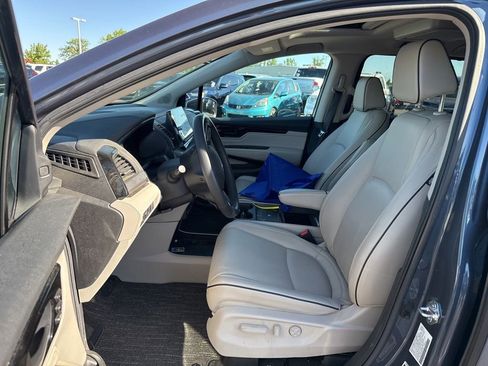 Used 2025 Honda Odyssey Touring image 18
