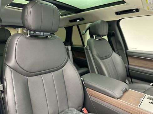 New 2026 Land Rover Range Rover SE AWD/4WD image 6