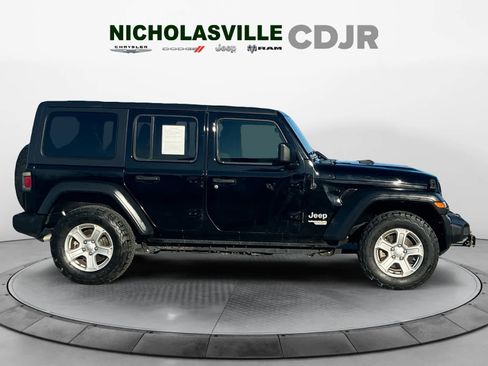Used 2018 Jeep Wrangler Unlimited Sport S image 7