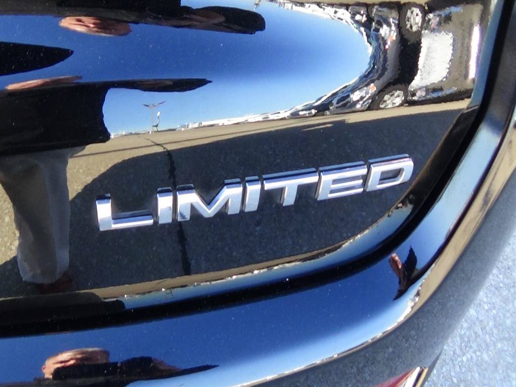 Certified 2024 Jeep Compass Limited w/ Elite Group AWD/4WD image 11