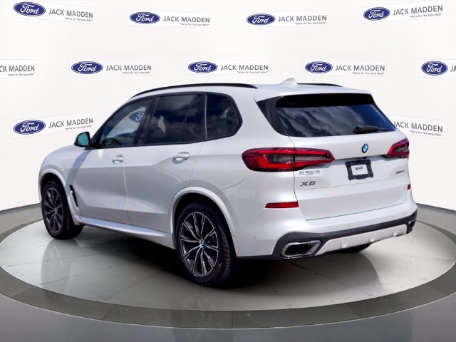 Used 2019 BMW X5 xDrive50i w/ M Sport Package AWD/4WD image 3