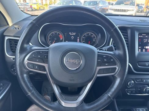 Used 2021 Jeep Cherokee Latitude Lux FWD image 15