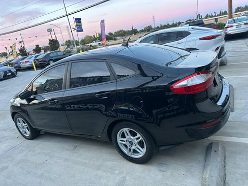Used 2018 Ford Fiesta SE FWD image 10