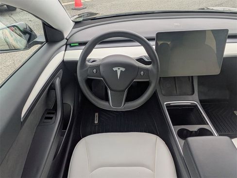 Used 2021 Tesla Model 3 Standard Range Plus image 13