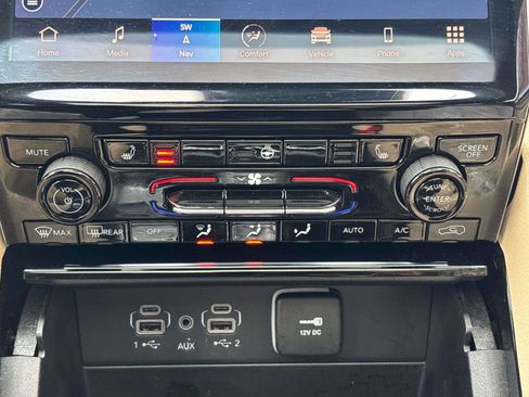 Used 2023 Jeep Grand Cherokee L Limited image 19