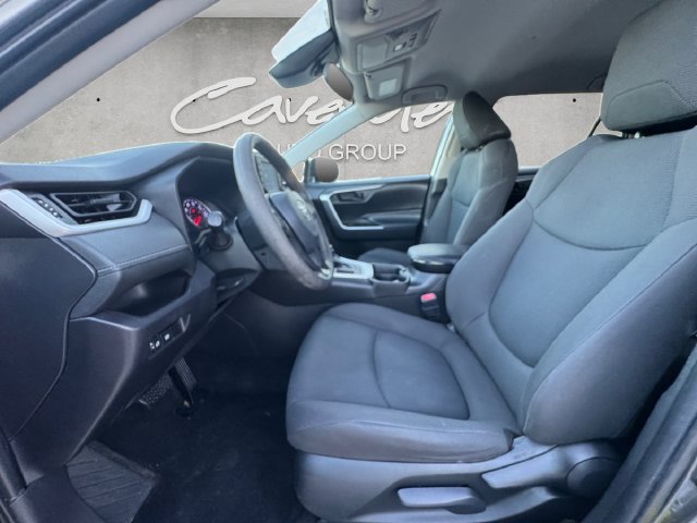 Used 2021 Toyota RAV4 LE FWD image 19