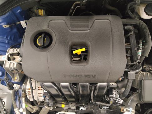 Used 2020 Hyundai Elantra SE FWD image 30