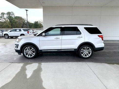 Used 2016 Ford Explorer Limited w/ Equipment Group 301A image 8
