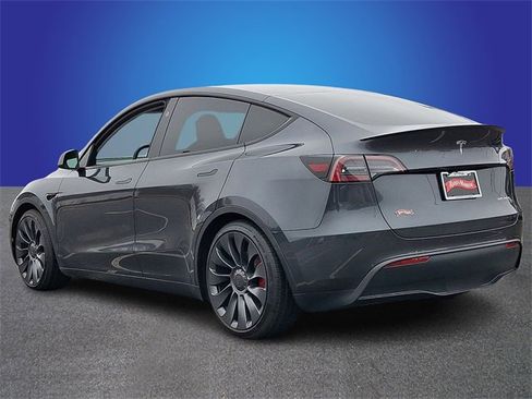 Used 2025 Tesla Model Y Performance image 6