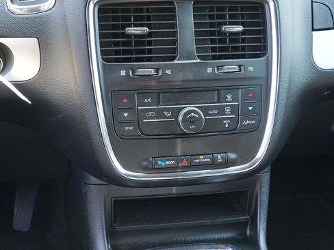Used 2016 Dodge Grand Caravan R/T FWD image 22