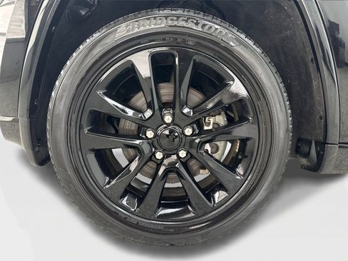 Used 2022 Jeep Grand Cherokee Laredo X RWD image 49