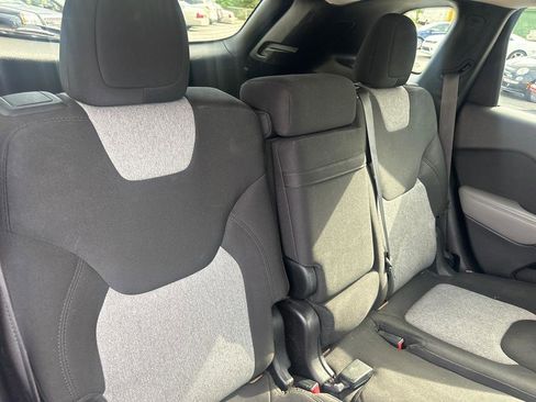 Used 2014 Jeep Cherokee Latitude w/ Comfort/Convenience Group AWD/4WD image 31