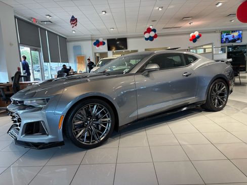 Certified 2022 Chevrolet Camaro ZL1 RWD image 8