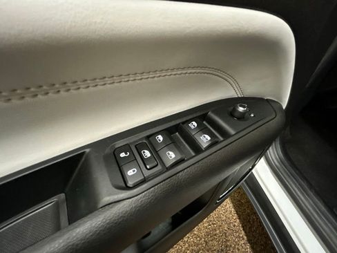 Used 2025 Jeep Compass Limited AWD/4WD image 22