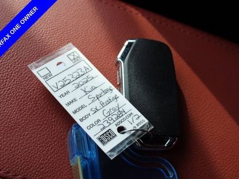 Used 2025 Kia Sportage SX image 33