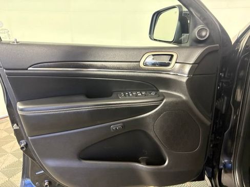 Certified 2017 Jeep Grand Cherokee Limited AWD/4WD image 22