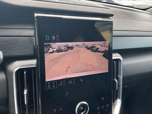 Used 2025 GMC Acadia Elevation AWD/4WD image 22
