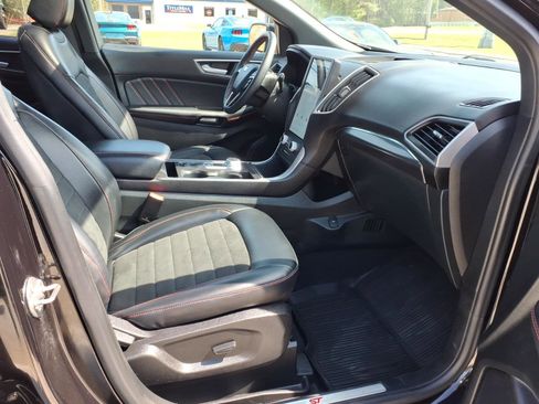 Used 2024 Ford Edge ST-Line image 8