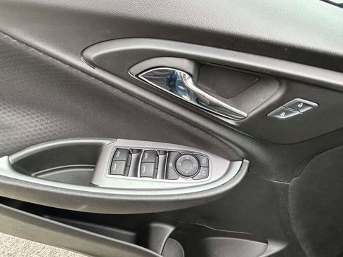 Used 2024 Chevrolet Malibu LT image 19