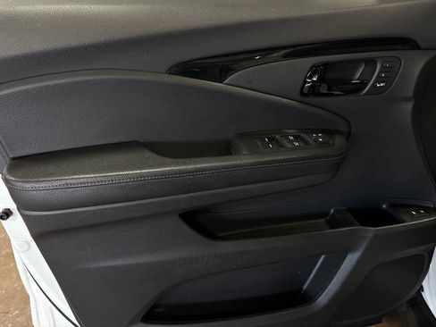 Used 2022 Honda Passport Elite image 19