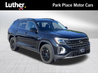 Certified 2024 Volkswagen Atlas SE w/ Black Wheel Package AWD/4WD video 1