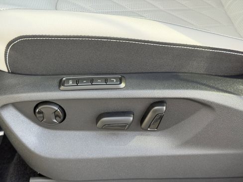 New 2026 Volkswagen Atlas Cross Sport SEL Premium R-Line image 17