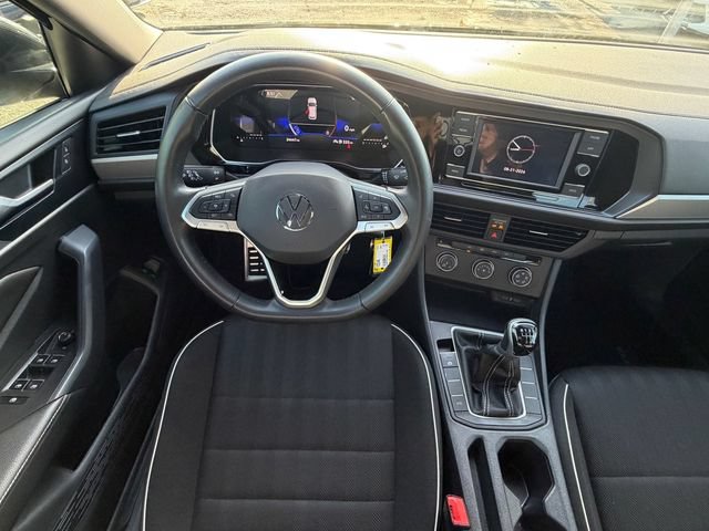 Certified 2023 Volkswagen Jetta Sport FWD image 15