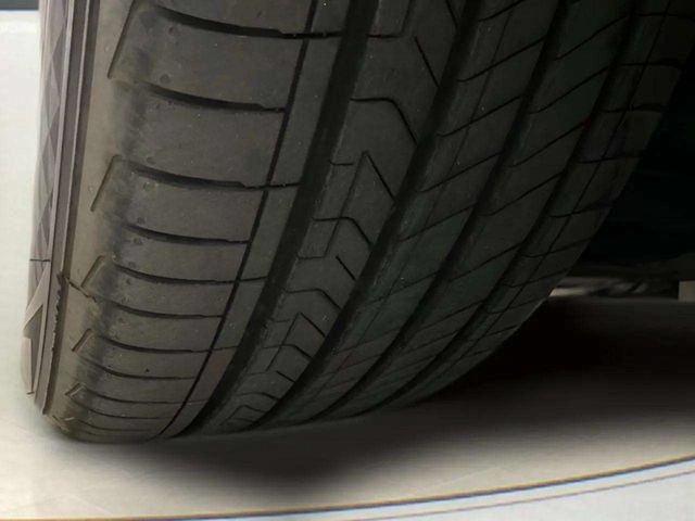 Used 2005 Cadillac XLR RWD image 91