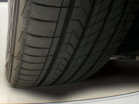Used 2005 Cadillac XLR RWD image 91