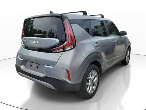 Used 2024 Kia Soul LX w/ Option Group 015 FWD image 5