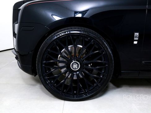 Certified 2022 Rolls-Royce Cullinan w/ Dark Exterior Package image 37