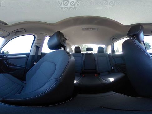 Used 2025 Volkswagen Jetta SE image 42