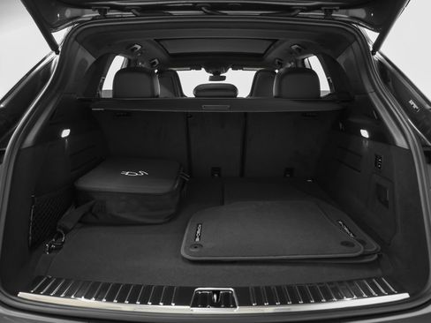 New 2025 Porsche Cayenne Turbo image 26