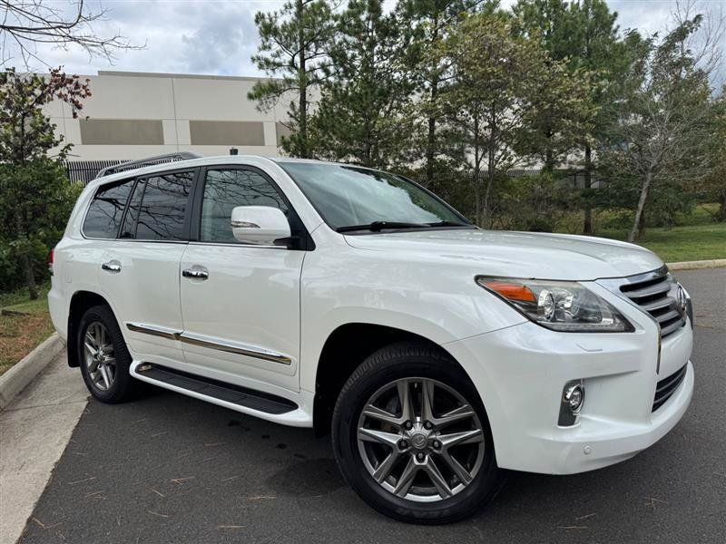 Used 2014 Lexus LX 570 4WD w/ Luxury Package image 6