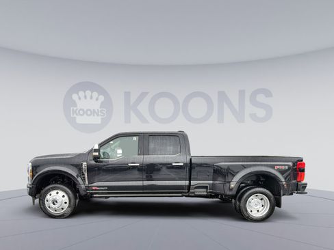 New 2026 Ford F450 Platinum w/ Platinum Plus Package AWD/4WD image 2
