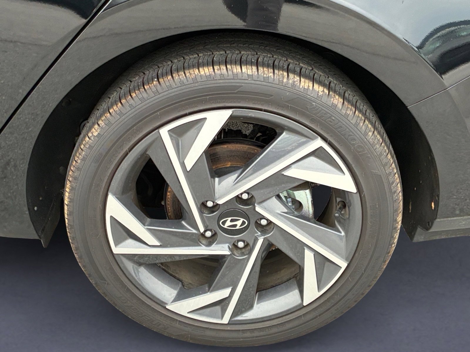 Used 2025 Hyundai Elantra SEL FWD image 9