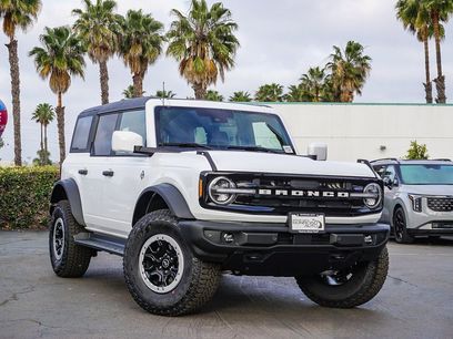 New 2026 Ford Bronco Outer Banks w/ Sasquatch Package