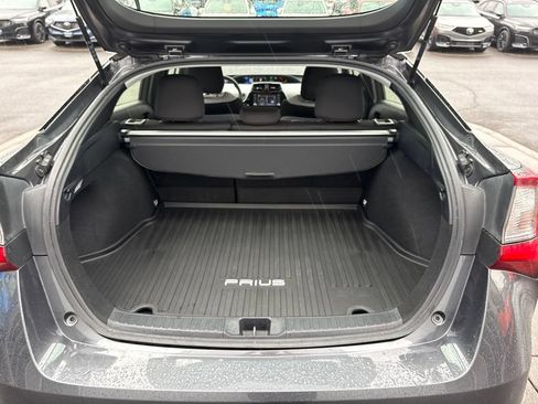 Used 2020 Toyota Prius LE AWD/4WD image 30