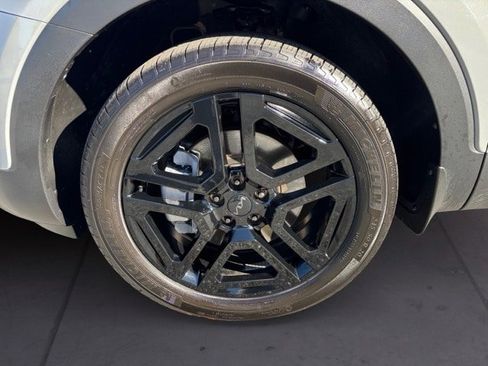 Certified 2025 Kia Telluride EX X-Line image 9