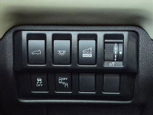 Used 2021 Subaru Ascent Limited w/ Technology Package AWD/4WD image 16