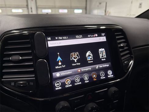 Used 2020 Jeep Grand Cherokee Altitude image 26