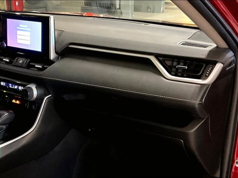 Used 2023 Toyota RAV4 XLE Premium image 13