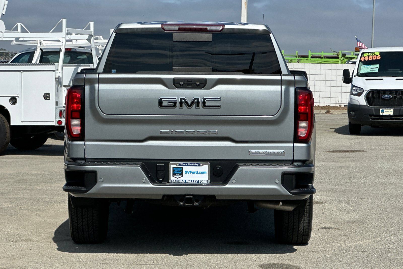 Used 2023 GMC Sierra 1500 Elevation w/ Preferred Package RWD image 5