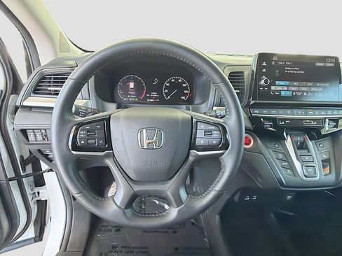 Certified 2025 Honda Odyssey EX-L image 11