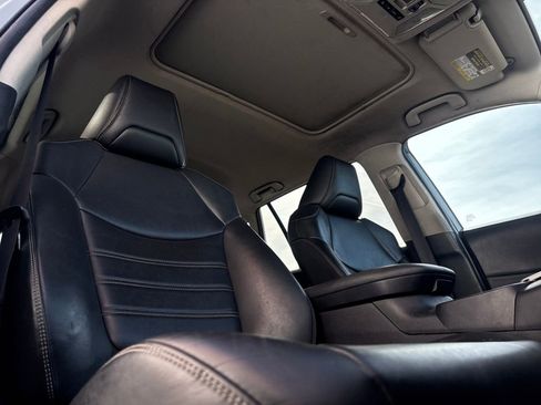 Used 2020 Toyota RAV4 XLE Premium image 23