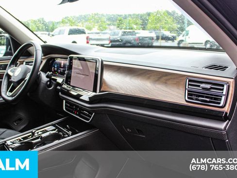 Used 2025 Volkswagen Atlas SE FWD image 27