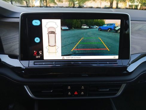 New 2026 Volkswagen Atlas SE image 19