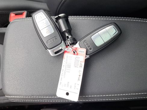 Used 2023 Audi Q4 e-tron Premium Plus w/ Premium Plus image 10